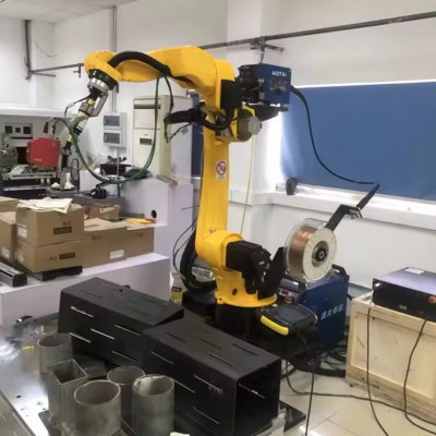 Cánh tay robot công nghiệp 6 trục tải trọng 10kg, tầm với 1700mm, hàn Mig thép không gỉ, tự động, robot hàn 6 trục