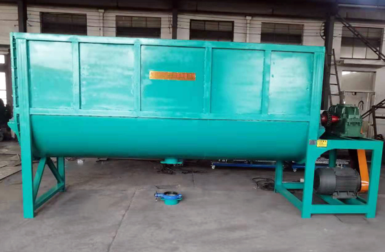 Máy trộn thức ăn chăn nuôi chống ăn mòn ngang Máy trộn thức ăn chăn nuôi bảo trì thấp với cạnh tròn an toàn