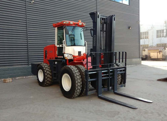Xe nâng 4 bánh 5.5 tấn, 25km / H Xe nâng kính thiên văn mọi địa hình