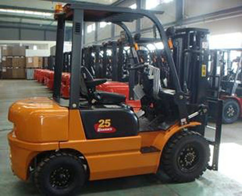 CPCD20 Xe nâng 4 bánh 2 tấn 20km / H với động cơ diesel
